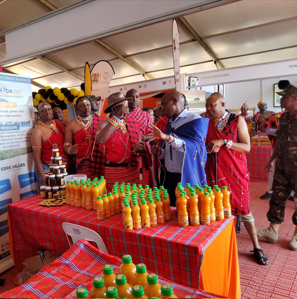 KVDA_ke's tweet photo. An honour to host H.E @WilliamsRuto at our exhibition stand at the ongoing  Maa Cultural Festival @SamburuCountyKE.
H.E appreciated the socioeconomic transformative projects and programmes undertaken by @KVDA_ke.

#MaaCulturalWeek2024 https://t.co/KoUUUEXqS2