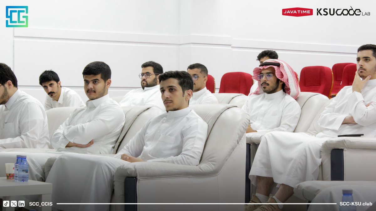 SCC_CCIS's tweet photo. قضينا ليلةً مذهلة من ليالي #حكايا_من_سوق_العمل ، حيث انطلقنا في رحلة  "من الحاسب إلى الاستشارات" برفقة ضيفنا م.عبدالمحسن السالم @Alsalem_AAH ، الذي أضاء لنا آفاق مجال الاستشارات وتحدياته.

كما نوجه الشكر لجافا تايم على رعايتهم التي أضافت للقاء عبقاً خاصاً. https://t.co/lpyQ8vwQqx