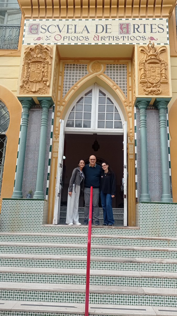 Antonio del Salto (@experiprinfa) on Twitter photo Cuando antiguas alumnas del colegio <a href="/CEIPMediterrne1/">CEIP Mediterráneo</a> (5° y 6° de E P) vuelven al cole como futuras maestras. Uno piensa como maestro: "algo hemos aportado" en #Melilla Cuando antiguas alumnas del colegio <a href="/CEIPMediterrne1/">CEIP Mediterráneo</a> (5° y 6° de E P) vuelven al cole como futuras maestras. Uno piensa como maestro: "algo hemos aportado" en #Melilla