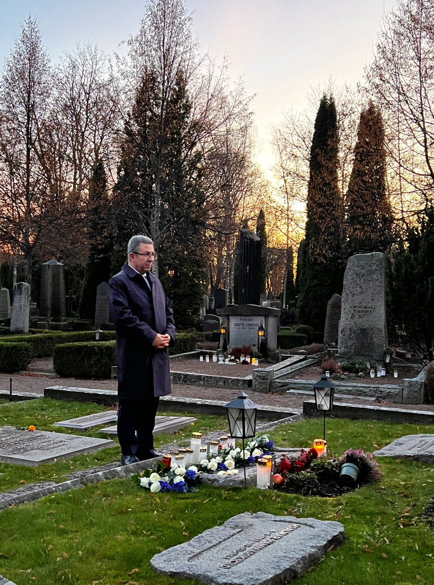 KMedrek's tweet photo. Engaging visit to @DagHammarskjold with the Core Group of Ambassadors #Friends_of_Multilateralism. We reflected on Hammarskjöld’s legacy, and #multilateral_cooperation and paid our respects at his grave. Thanks to the Executive Director, @bjornpholmberg
for this inspiring day ! https://t.co/QXGR40hdPx