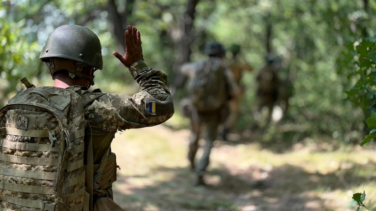 MahalaxmiRaman's tweet image. 📉Nearly a fifth of #Ukraine’s soldiers are #AWOL amid collapse in morale  
Since  2022, the #Ukrainian Prosecutor General's Office has registered some 60,000 criminal cases of unauthorized Abandonment of a Unit &amp;amp; about 30,000 cases of desertion, #Ukrainian  in October