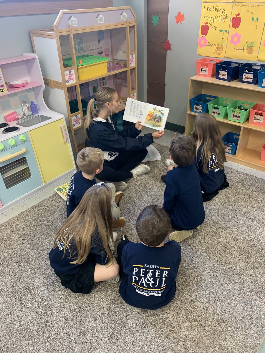 HKellyCG's tweet image. SSPP is our first stop on the bus of fun! 🚌 30 Interact members practicing their leadership skills today. Go Trojans! @RySlatts