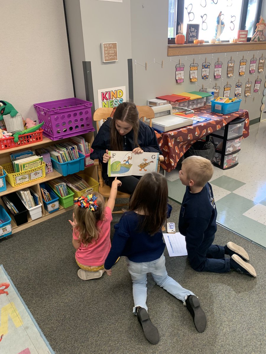 HKellyCG's tweet image. SSPP is our first stop on the bus of fun! 🚌 30 Interact members practicing their leadership skills today. Go Trojans! @RySlatts