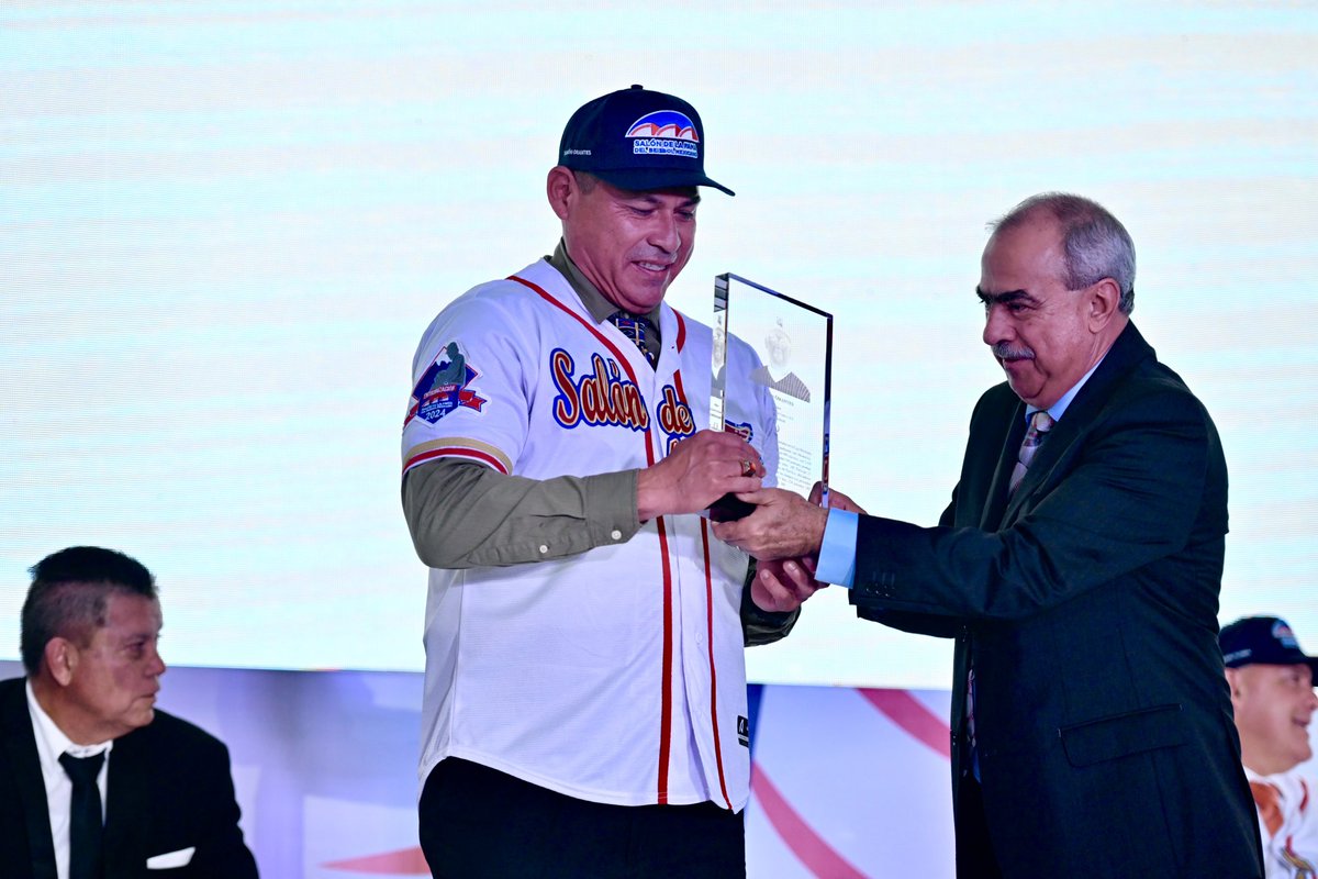 El beisbol para mí es lo mejor, lo llevo en la sangre, me ha dado todo. 🙌🏼

Ramón Orantes, Inmortal 2024