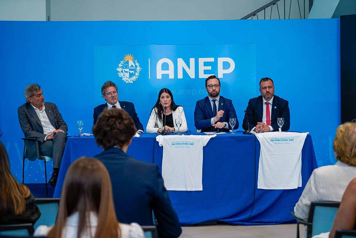 Virginia Cáceres Batalla tweet media