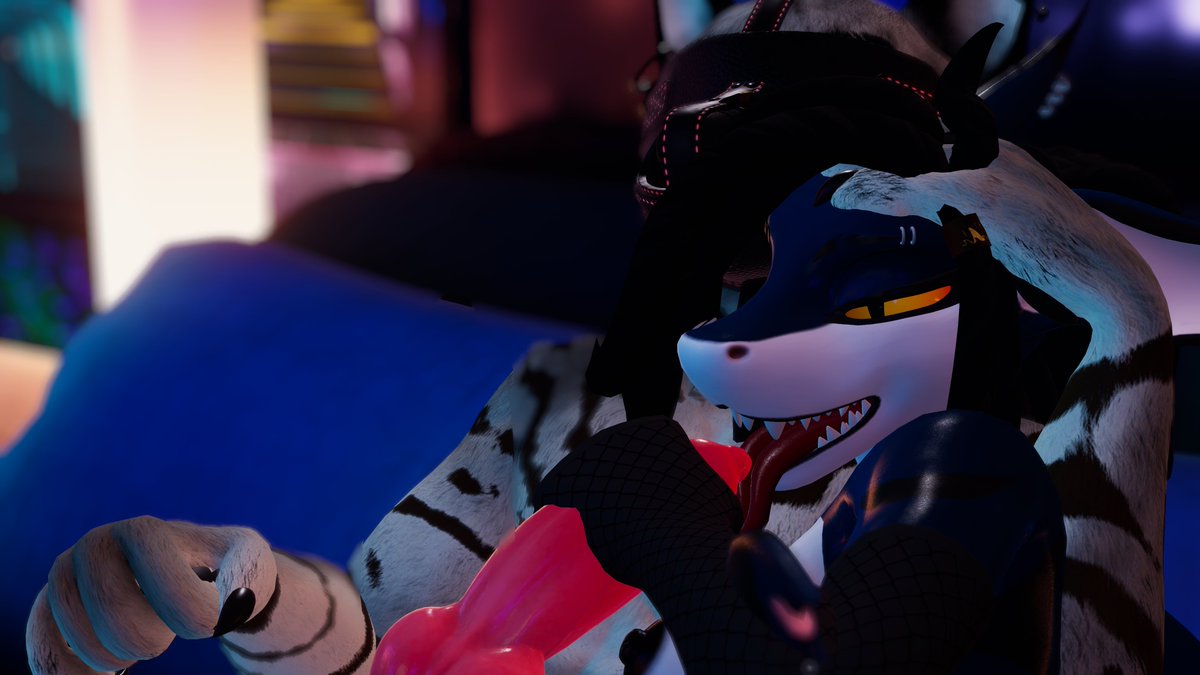_Mezek's tweet photo. Had quite the night with a sexy shark. https://t.co/sTyjbzFuIS