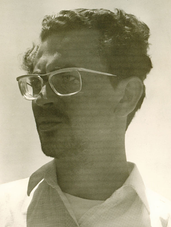 Hoy #08nov conmemoramos la caída del Comandante Carlos Fonseca, Padre de la Revolución Popular y Sandinista, líder de la fuerza político militar que lideró al pueblo organizado al triunfo del 19 de Julio de 1979. El pensamiento de Sandino resurgió a la Historia por Carlos.
