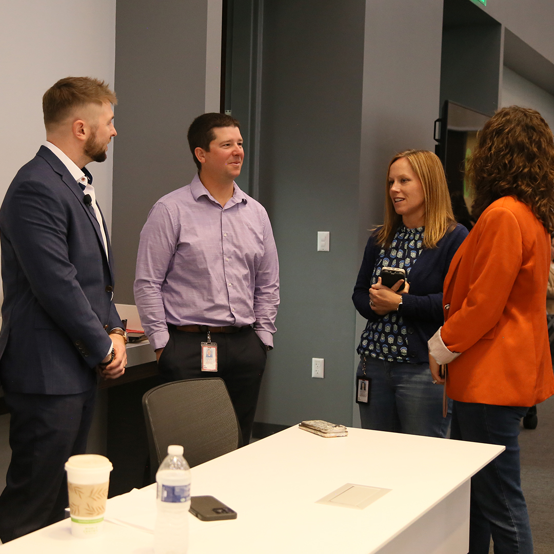 JacksonNational's tweet photo. Our Operations Associates are key to delivering amazing experiences for our advisors and investors! At the Ops Associate Connect town hall, everyone had the chance to connect and learn from each other and our leaders. 🙌 #WeAreJackson https://t.co/HWDZsBp21e