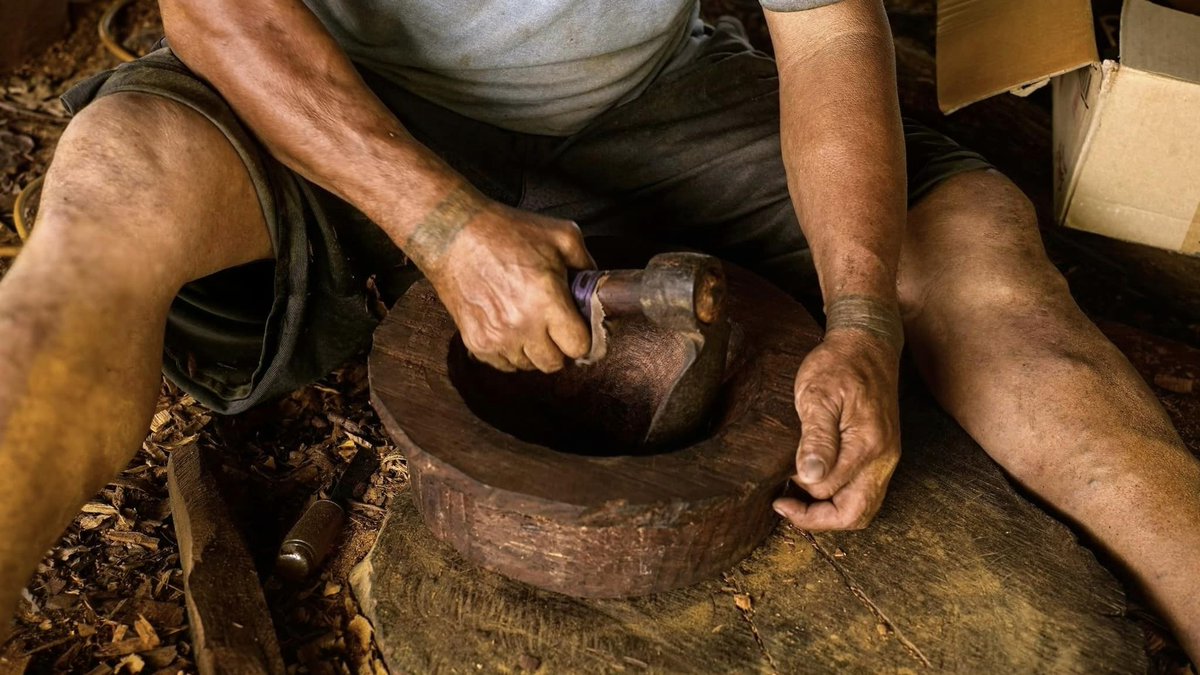 RepPlusUK's tweet photo. Another day of work in Samoa, where creating art is woven into the fabric of daily life 📷📷📷
#BeautifulSamoa #SamoanCulture #ArtOfSamoa #ExperienceSamoa #FaaSamoa #BucketListDestination #RepPlusClient https://t.co/zC7t3I32RL