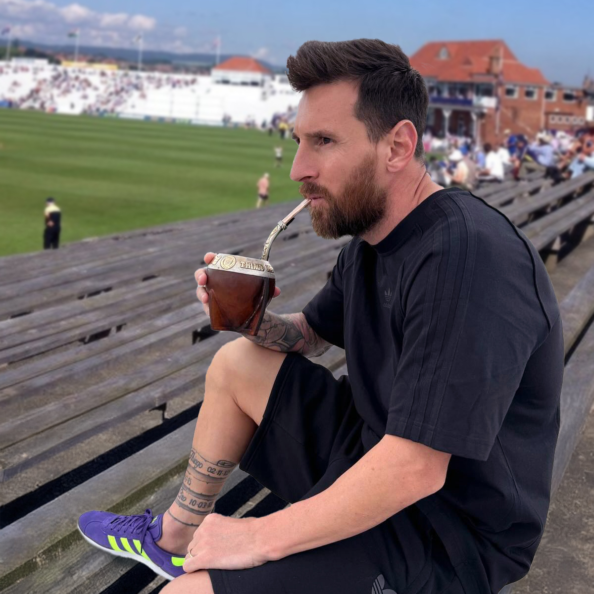 Someone must've Photoshopped him in Miami. Here's the original from a <a href="/CountyChamp/">Rothesay County Championship</a> fixture day four.