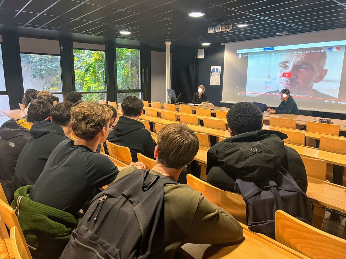 AFranzetti78's tweet photo. Au lycée La Folie Saint James de la @VilledeNeuilly, les élèves de la MDL et du CVL, l'équipe #pHare et l'équipe de direction ont œuvré main dans la main pour faire de la #Journéecontreleharcèlement un moment fort et convivial ! #NAH
@acversailles @education_gouv
@eduscol_LV https://t.co/gQbUgagsSJ