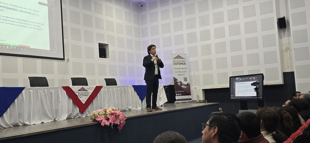 istcotopaxi's tweet photo. Fernando Vanegas experto chileno en I+D y Propiedad Intelectual, dicta la charla sobre Procesos de Innovación y Desarrollo para los miembros de  #REDIIVIT (Ecuador -Perú) y del Clúster Académico Productivo CAPE de la zona central del país encabezado por @uniandesec https://t.co/EEoY16c4Vc