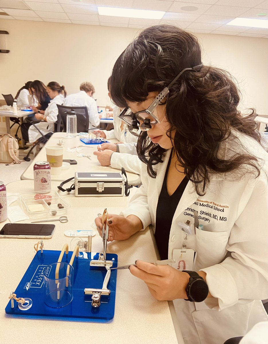 Dell Med Vascular Surgery (@dellmedvascular) on Twitter photo Hands on vascular workshops allow our residents the time to polish their skills outside the OR! They get dedicated time w/ faculty for these sessions as well! 🤘🏼
#VascSurg <a href="/FutureVascSurgn/">FutureVascSurgeons</a> Hands on vascular workshops allow our residents the time to polish their skills outside the OR! They get dedicated time w/ faculty for these sessions as well! 🤘🏼
#VascSurg <a href="/FutureVascSurgn/">FutureVascSurgeons</a>
