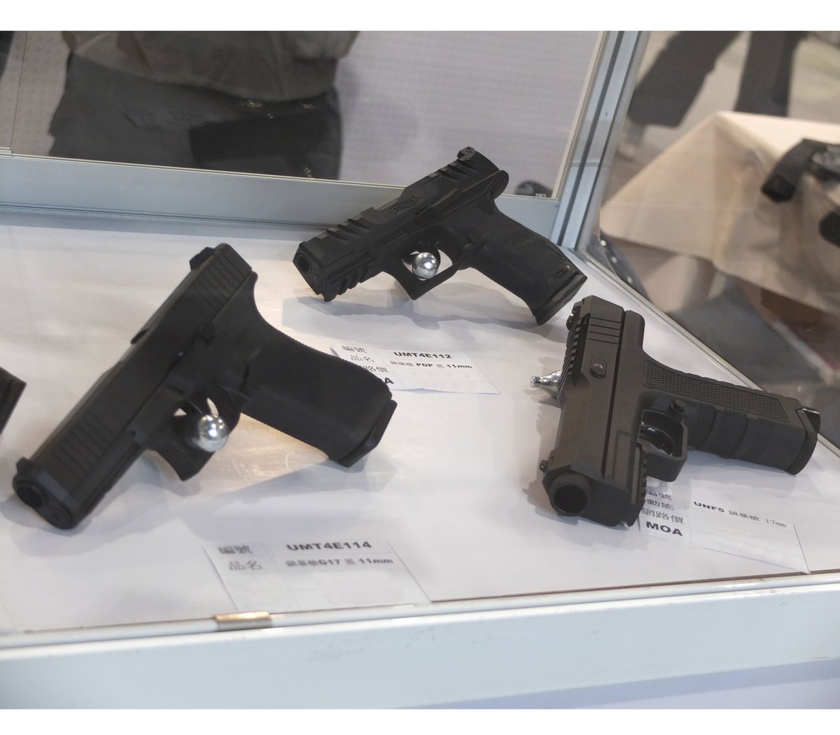 GD6JP's tweet photo. #MOA2024 #HWASAN
#TR68 #VP9SFP9 #PPQ #G17Gen5 #PDP #UNF5 #TR68 #HDR50 #HDP50 #TP50
#ガスブローバック #GBB #CO2 #ハンドガン #リボルバー #サイバーガン #ウマレックス #WALTHER
#ペイントボール #ライオットガン #T4E p.2 https://t.co/L6dFjtHJAA