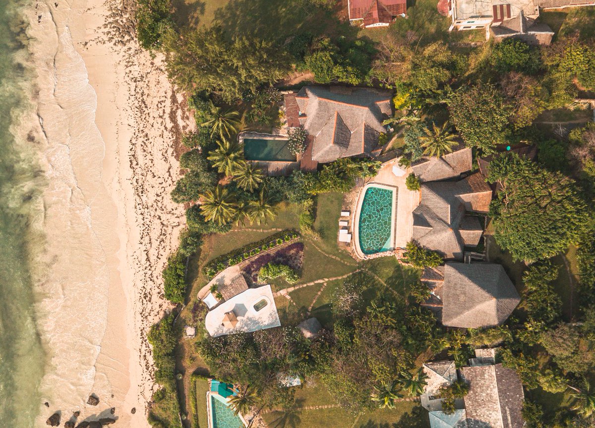 AlikaAdventures's tweet photo. This is the spectacular Alfajiri Villas in Diani, the most Luxurious Villas in Kenya.📌🏖️🏊🏾‍♀🇰🇪 #TwendeDiani.
For Bookings and inquiries:
Email reservations@alikaadventures.com
Call/WhatsApp:0704357642/ 0745757252 
#Diani #SouthCoast #Beach #Kenya #Malindi
#mombasa #northcoast https://t.co/sTaOhWzJrd