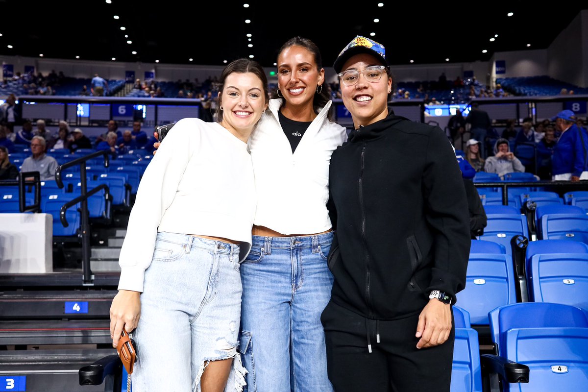 Kentucky kids. 🫶🫶🫶 #606

<a href="/Emma_King34/">Emma King</a> <a href="/greenblair32/">Blair (:</a> <a href="/ThatEppsKidd25/">🤓</a>