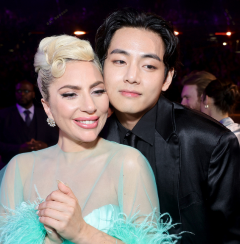 AboutMusicYT's tweet photo. Taehyung and Lady Gaga at the 2022 Grammys. https://t.co/PWYkOG727V