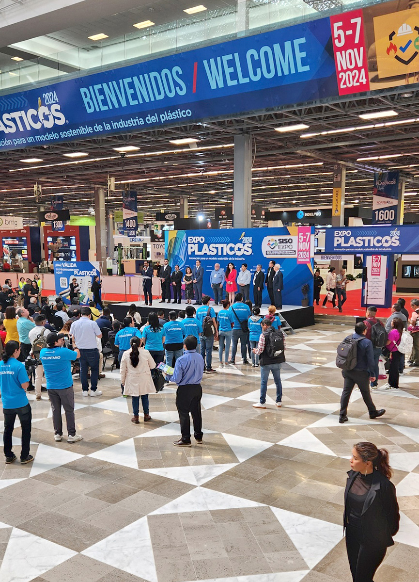 Slideproducts's tweet photo. Slide’s Factory Expert Jeff Lewis attended the EXPO Plastico 2024 trade show with our distributor Plastec USA in Guadalajara, Mexico this week.

#SlideProducts #MoldProcessing #InjectionMolds #InjectionMolding #MoldMaking #MoldMaintenance #RustPreventative #PurgingCompound https://t.co/Zbbl6iKd5M