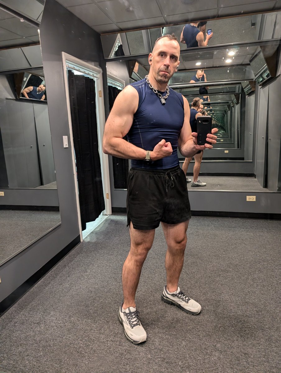 what if we punched nazis in the infinite selfie room? 🥺