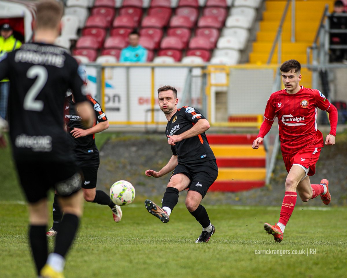 CarrickRangers's tweet image. 𝗧𝗼𝗺𝗼𝗿𝗿𝗼𝘄 ⤵️

🆚 Portadown
🎟️ 𝗧𝗜𝗖𝗞𝗘𝗧𝗦 &amp;amp; 𝗧𝗥𝗔𝗩𝗘𝗟: bit.ly/CRFCAwayDays 

#CRFC | #AmberArmy 🟠⚫️