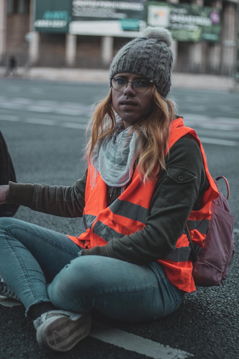 AufstandLastGen's tweet photo. ++ Hilferuf: Strafen für Klimaproteste ++ 

ℹ️ Penelope sammelt für rechtskräftige Strafen und Gebühren nach friedliche Proteste mit der Letzten Generation.

💰 Kannst du unterstützen?

https://t.co/kDJHfwY4xN https://t.co/bJICNd2i2S