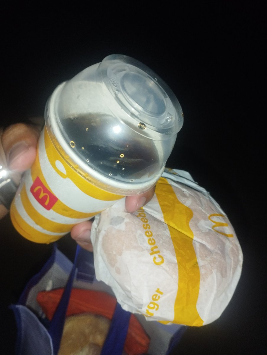 mateokaggie's tweet photo. Napag bigyan ulit ang daddy ko for car fun. mbabaliw at hinahanap hanap nya bj ko init daw bibig ko,likot ng dila ko at malaway  at deep throat.. bj plaang yan 🫢after maypa free foods lagi si daddy sakin plus ihahatid pa sabahay. Nag antay pa sya sakin ng 1hr maka out sa work🫢 https://t.co/JXS7bZ0yph