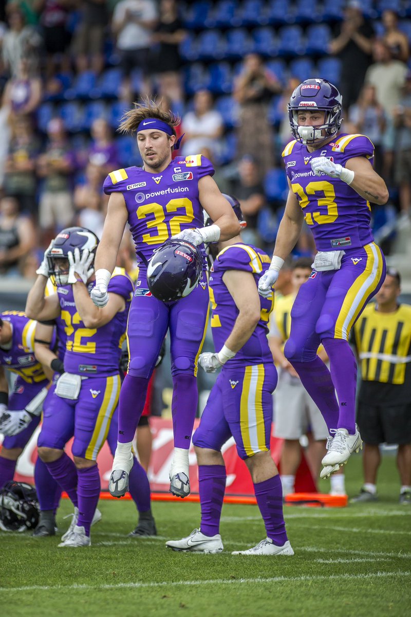 ViennaVikings's tweet image. Jumpin Into The Weekend Like … 

#PurpleReign #ViennaVikings #ELF2024 📸 @HJirgal