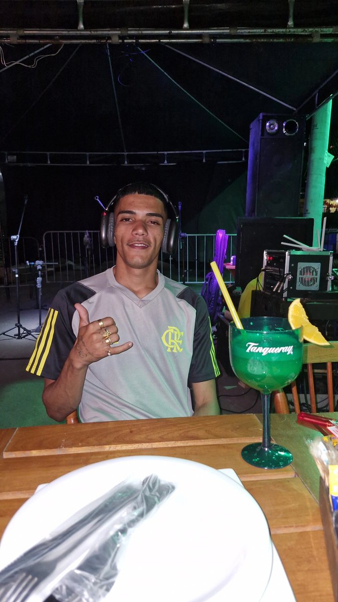 gostozin577's tweet photo. Terro do calçado rlk barra da tijuca🤑❤️7️⃣🤬🔟 https://t.co/YANuGJdP2a