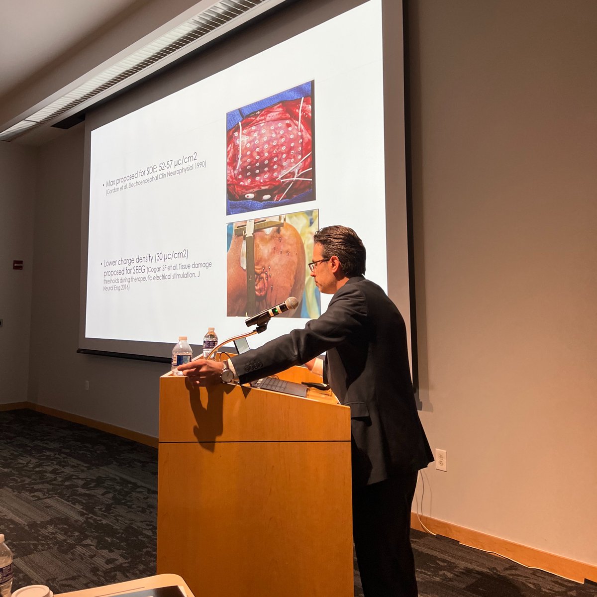 Fábio Nascimento (@fabnascimen) on Twitter photo Fabulous talk by <a href="/AbedAlwakiMD/">Abed Alwaki, MD</a> at the <a href="/washuepilepsy/">WashU Medicine Epilepsy</a> #epilepsy symposium: "seizing the moment: emerging insights in complex #epilepsy care". Fabulous talk by <a href="/AbedAlwakiMD/">Abed Alwaki, MD</a> at the <a href="/washuepilepsy/">WashU Medicine Epilepsy</a> #epilepsy symposium: "seizing the moment: emerging insights in complex #epilepsy care".