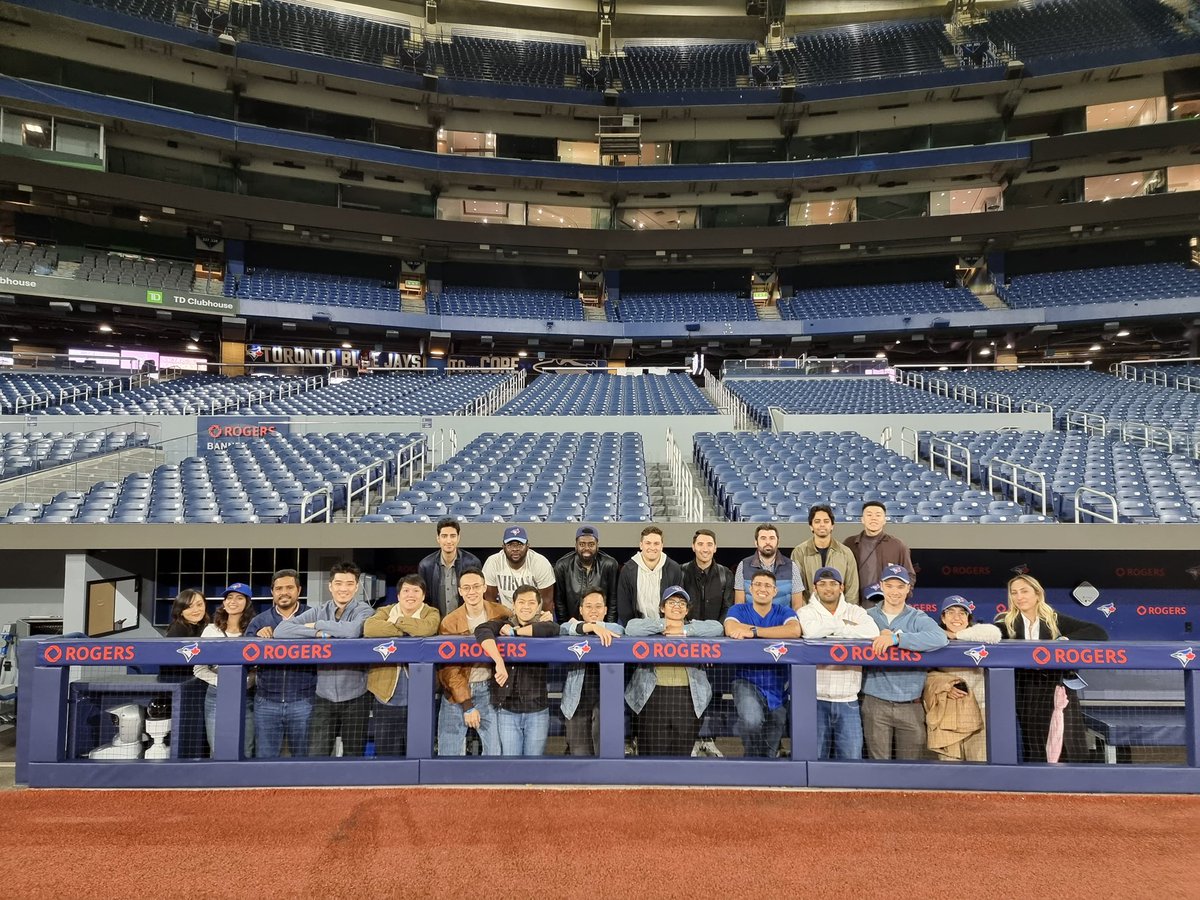 Rotman_RAMS's tweet image. Thank you to everyone who joined us for the rare opportunity of the Blue Jays sales panel and stadium tour!

It was an unforgettable day 🙌🏻