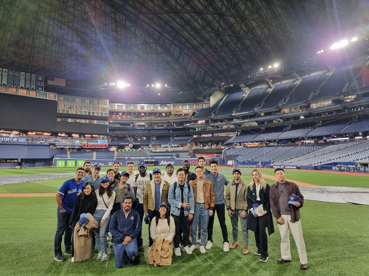 Rotman_RAMS's tweet image. Thank you to everyone who joined us for the rare opportunity of the Blue Jays sales panel and stadium tour!

It was an unforgettable day 🙌🏻