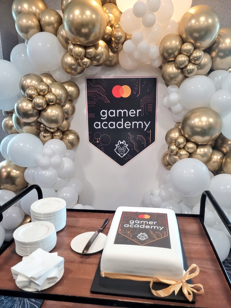 starlitskyxx's tweet image. Officially an MCGA alumni 🫡 Thank you @MastercardGG, @G2esports and @riotgames for this priceless experience of a lifetime 💕
To all the people I've met through MCGA - friends, mentors, teachers, role models - thank you for making my 2024 so special 💖