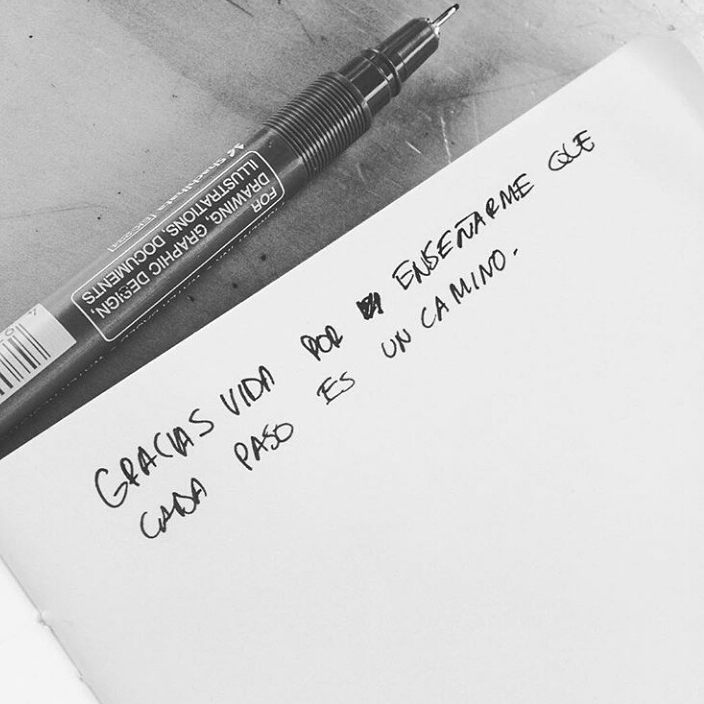 Moustachne's tweet photo. ¿Sabías que tu notebook puede ser tu puente hacia la realidad que sueñas? 📝Cada página es una oportunidad para plasmar tus metas, visualizar y hacerlas realidad. Manifestar es un compromiso contigo mismo, ¡haz que cada palabra cuente!💫Aprende cómo aquí 👉https://t.co/zICxlceZKM https://t.co/IfidBk1i94