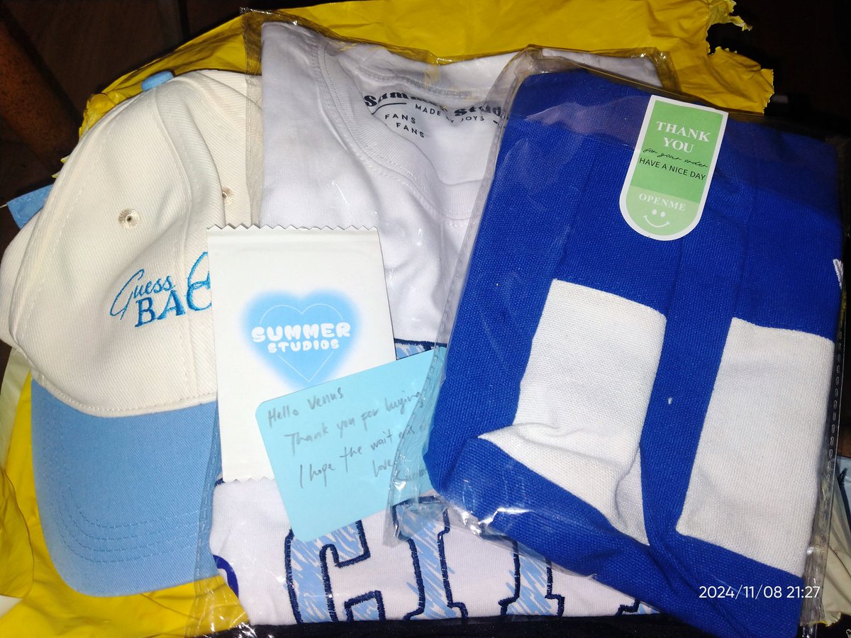 venusb_ramirez's tweet photo. Just received my order...@summerstudios__  im very happy...thanks so much
And yes, its worth the wait😍 https://t.co/Lz4wHJOXRR
