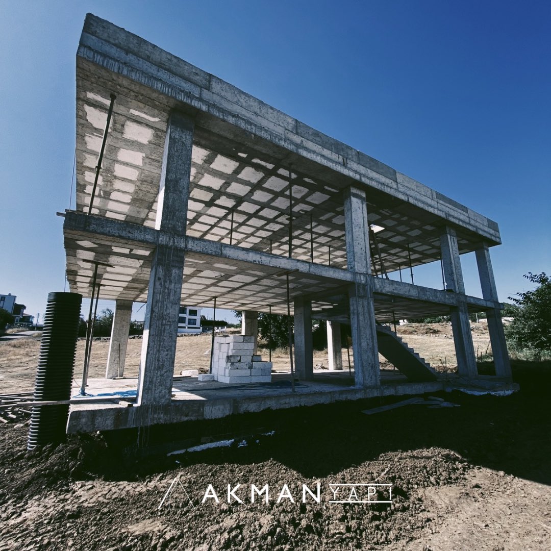 samsunakmanyapi's tweet photo. Architect: AKMAN ARCHITECTURE DESIGN
Design: Enes AKMAN @mimarenesakman 
☎️+90544 539 95 55
✉️akmanmimarlik@outlook.com
📍Yenimahalle Mah. Vatan Cad. No:24/3 Atakum/Samsun
.
.
.
#ruhsat #proje #architecture #inşaat #danışmanlık #villaplanı #konutplanı #istanbul https://t.co/4JZOd6umpQ