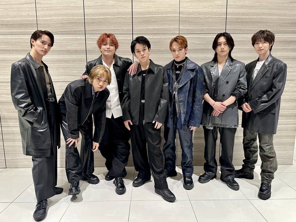 STARTO_INT's tweet photo. Fresh fashionistos #TravisJapan gave a special performance at the #VOGUESTATION25, celebrating 25 years of VOGUE JAPAN!

@TravisJapan_cr #VOGUEJAPAN25th https://t.co/NePxpxdlyP