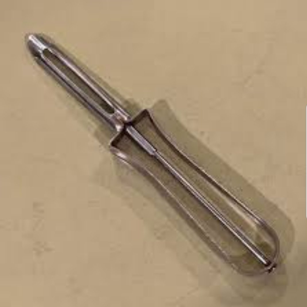 Tjeerd001's tweet photo. Have you ever used a peeler like this one? https://t.co/tVf5YOYh3v