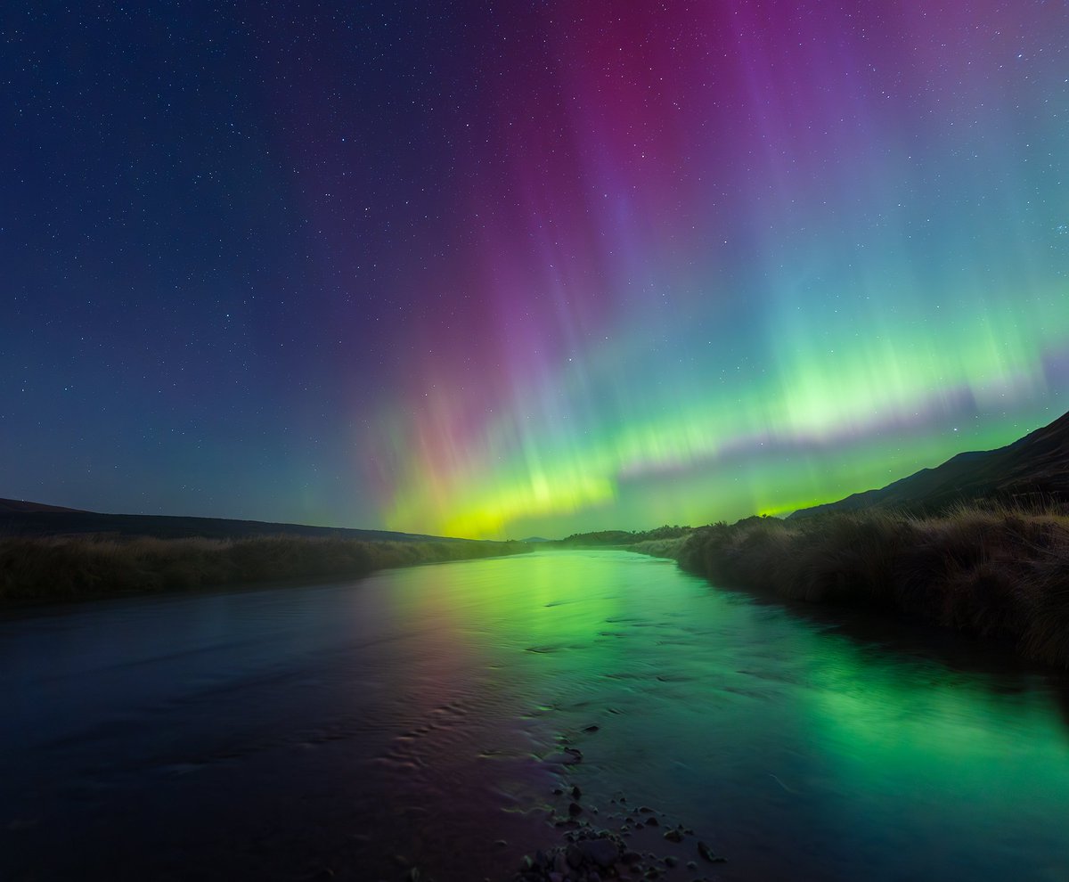 paulwilsonimage's tweet photo. Gm ✨
A frame captured from a timelapse sequence shot back in May, during an intense display from the Aurora Australis https://t.co/jfpidfowpE