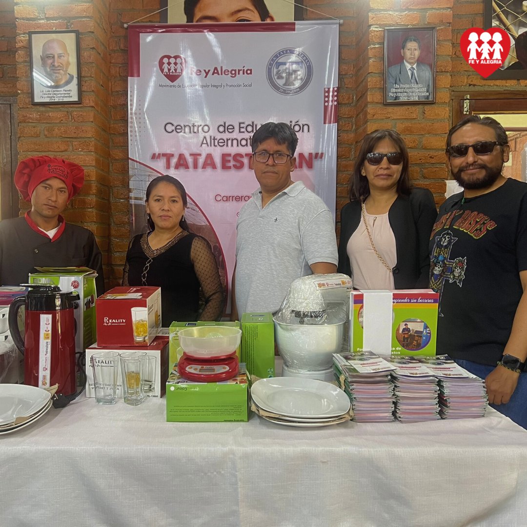 FYABolivia's tweet photo. Entrega de equipamiento y materiales para mejorar la infraestructura en los CEAs de Cochabamba para fortalecer las capacidades de los centros, que brindan educación y formación técnica a jóvenes y adultos: https://t.co/aivK4plpn9 https://t.co/btNuPYEKLV