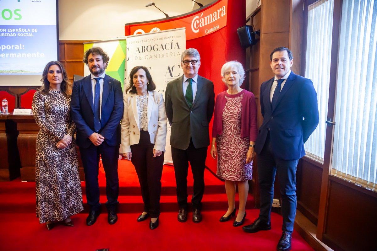 150 profesionales del derecho laboral han participado hoy en el coloquio organizado por la Asociación Española de Derecho del Trabajo y de la Seguridad Social, con @mutuamontanesa , el ICACantabria y la Cátedra Prevención Cantabria UC-ICASST, que tuvo lugar en la <a href="/CamaraCantabria/">Cámara de Comercio de Cantabria</a>