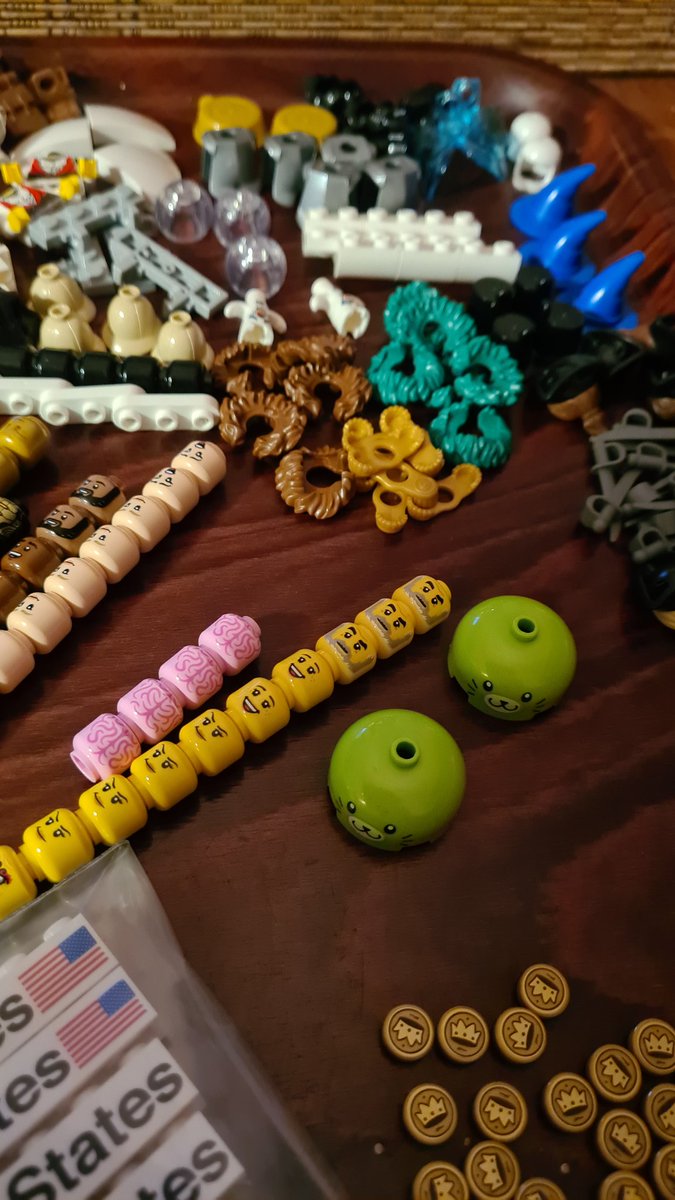 SvenHilbrants's tweet photo. Zit er nog wat leuks voor jullie bij? #LEGOPickABrick https://t.co/14tY4KdWg1