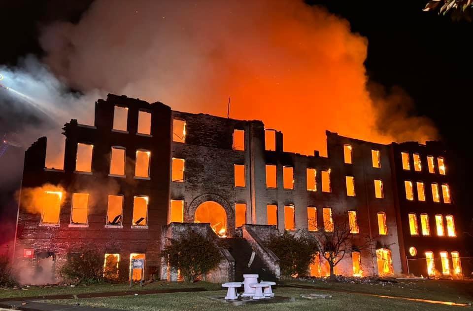 CDET_'s tweet image. Heartbreaking loss for Knoxville College as historic Elnathan Hall, part of East Tennessee’s only HBCU, was destroyed in a fire. Despite ongoing challenges, this resilient community is pushing forward. #KnoxvilleCollege #HBCU