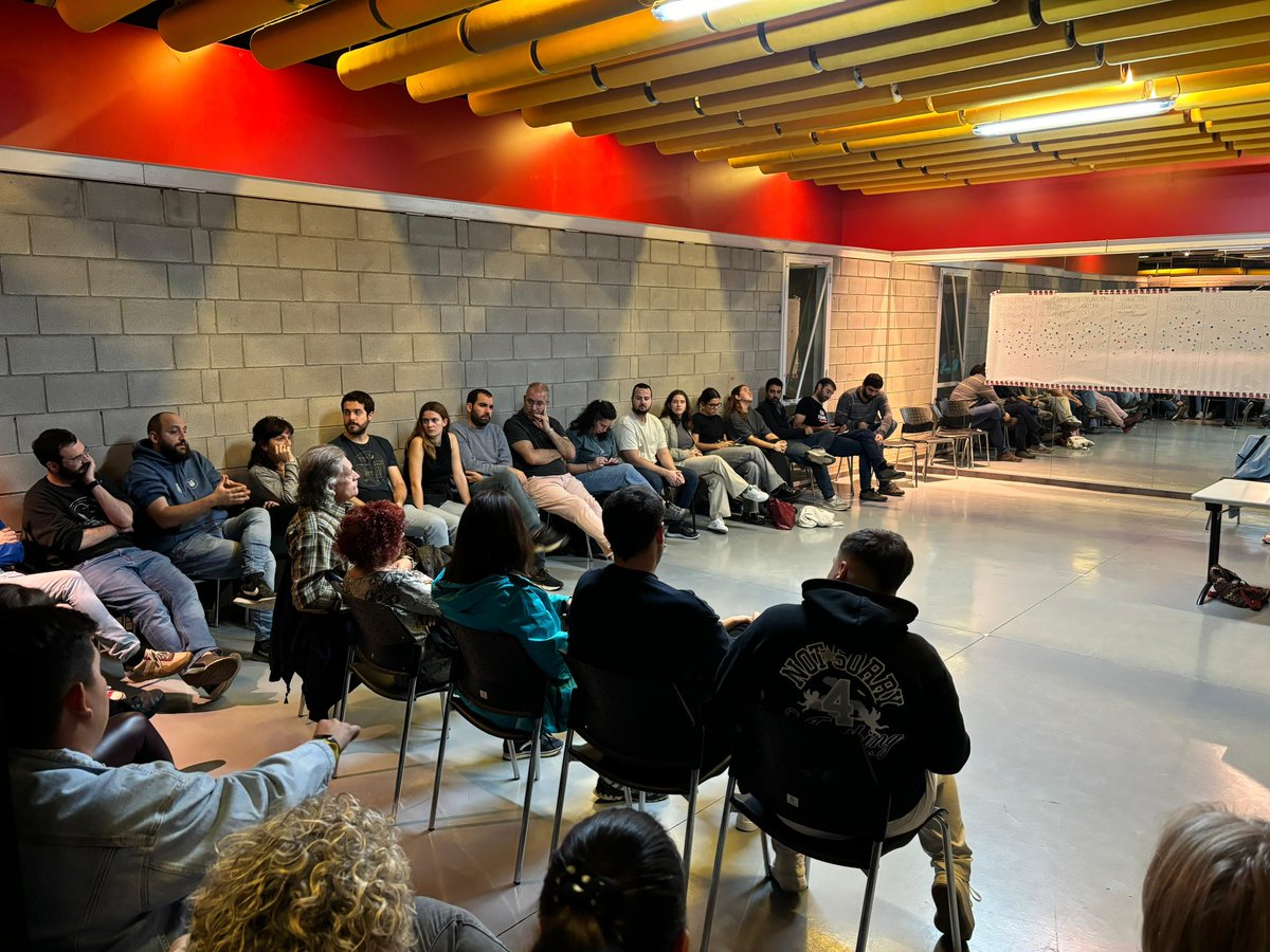 Ahir, dijous 7 de novembre, vam celebrar la coordinadora  de valoració de la Festa Major de Blaus 2024! 💪🔵 

TOTUS BLAUS! 
#blaus2024