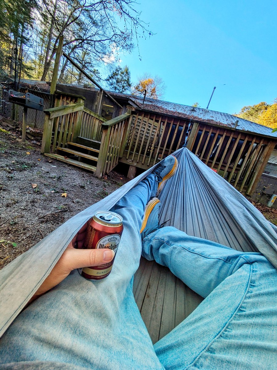TheBrewWanderer's tweet image. Aaah! Finally Back in my happy place! Beautiful autumn afternoon, cool breeze, beer in hand and chillin in my hammock 💚🧡 #myhappyplace #beerinhand #chillin