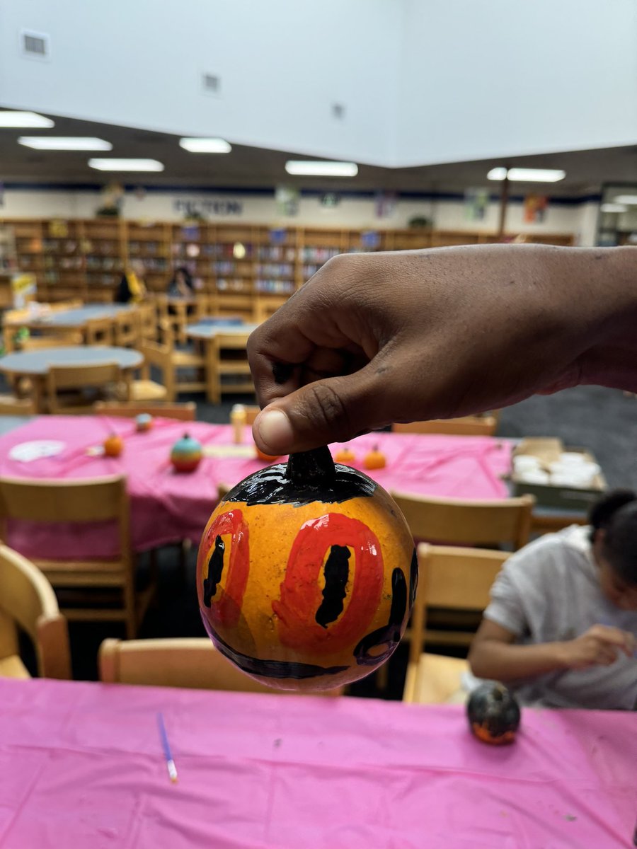 Pumpkin painting fun in the library! We learned about the seasons changing and flexed our creative skills today. Big thank you to Mrs. A for donating the pumpkins for our activity! #ilovedcsd #exceptionaleducation <a href="/DeKalbSchools/">DeKalb Schools, GA</a>