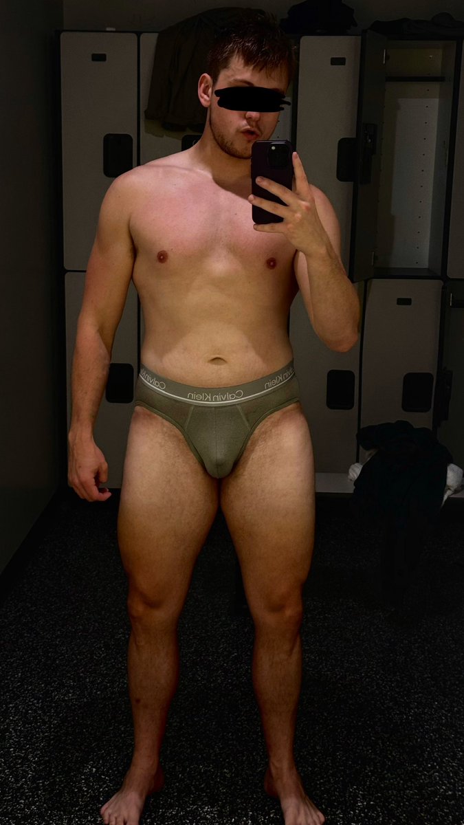 thepupbrody's tweet photo. I need a gym bf pls and ty https://t.co/2DGEwKzE0v