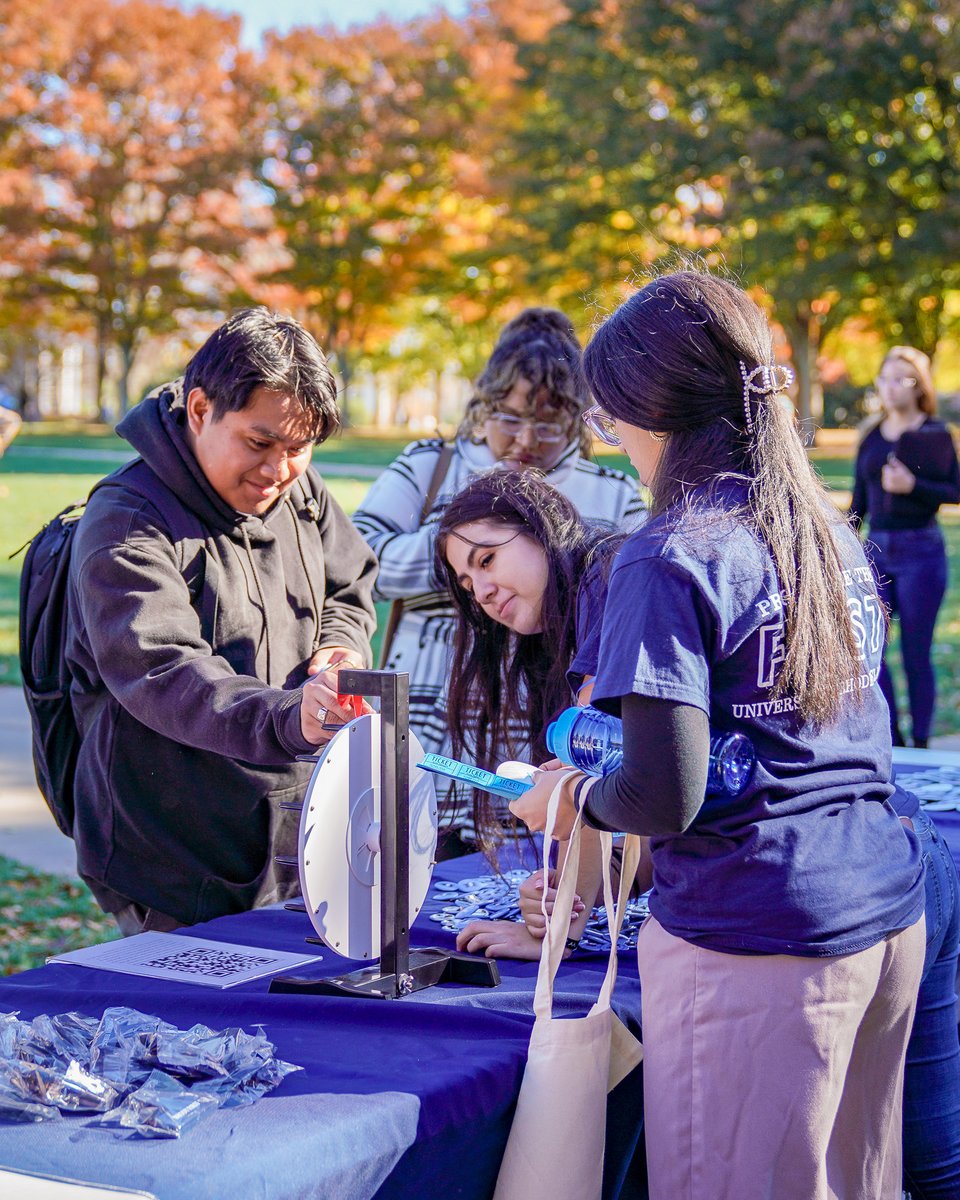 universityofri's tweet image. Happy #NationalFirstGenDay! We had a wonderful time celebrating our first generation students on the Quad with a resources fair, music, prizes, and delicious food from the Rhody Eatz food truck. A big thanks to everyone who came out!

#GoRhody #CelebrateFirstGen
