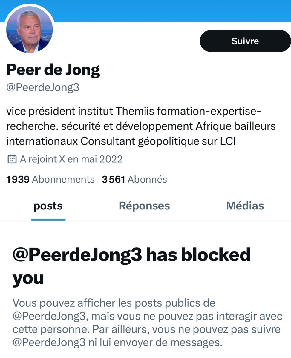 AmourskyCyrille's tweet photo. Peer de Jong n’a pas eu le courage de lire ma réponse à son discours manipulateur sur Le Figaro TV.

Cher Monsieur,

Oui,- l’Ukraine est un pays corrompu. Absolument aucune personne ne dit le contraire. 0, nada, peanuts.

Vous savez qui en souffre le plus ? Les Ukrainiens.

J’ai écrit plusieurs long tweets à ce sujet d’ailleurs.

Cependant, il est inadmissible d’utiliser l’argument de la corruption comme un motif pour ne pas soutenir l’Ukraine. 

Il est inacceptable de faire payer le soldat ukrainien qui crève sous les bombes russes les fautes de certains politiciens corrompus. L’humanité disparaît-elle pour un peuple à cause de la corruption de certains ?

L’aide militaire est dépensée minutieusement, reçue sous les regards des occidentaux, et tout est suivi étape par étape par les partenaires.

Il serait également honnête de reconnaître que la situation s’est grandement améliorée au cours des dernières années.

Rien de tout cela dans votre discours. D’où mon propos que je répète: ce que vous avez dit et minable et inacceptable, et vous le savez très bien.

Bien à vous,
Cyrille