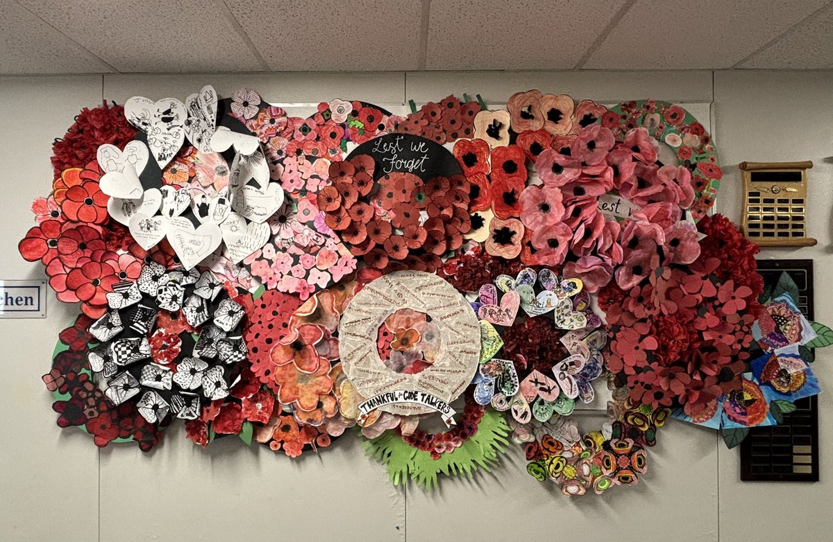 brentwoodSD41's tweet photo. We are grateful that our trustee was able to attend our primary Remembrance Day assembly this morning. A reservist musician also played in both assemblies. Our children were respectful and shared their learning through songs, speaking, reflections and artwork. @burnabyschools https://t.co/18TnNQoRii