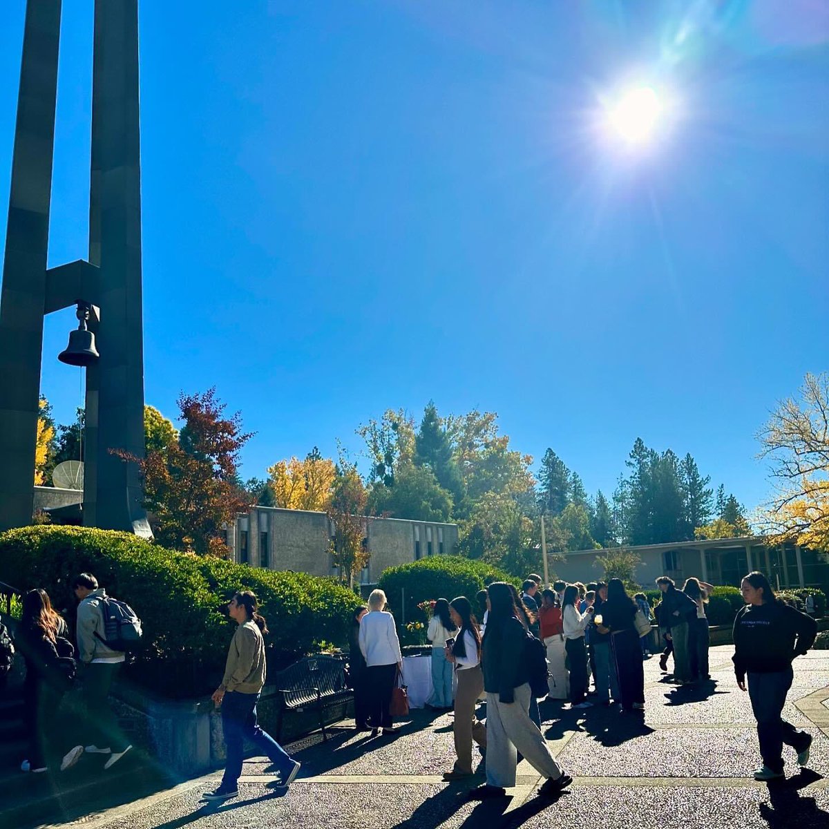 PUCNow's tweet image. ✨ Happy #NationalFirstGenDay 🙌✨

Today, we honor your resilience, dedication, and the amazing path you’re creating for future generations. Keep shining bright! 🌟

Enjoy the weekend, Pioneers 🧁💚👏

#PUCNow #FirstGeneration #HigherEd #HappyFriday #WeLoveOurPUCFamily